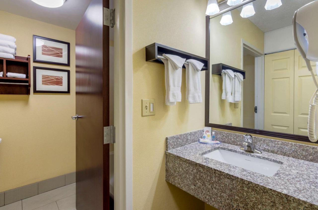 Comfort Inn & Suites Hillsville I-77 Exteriör bild
