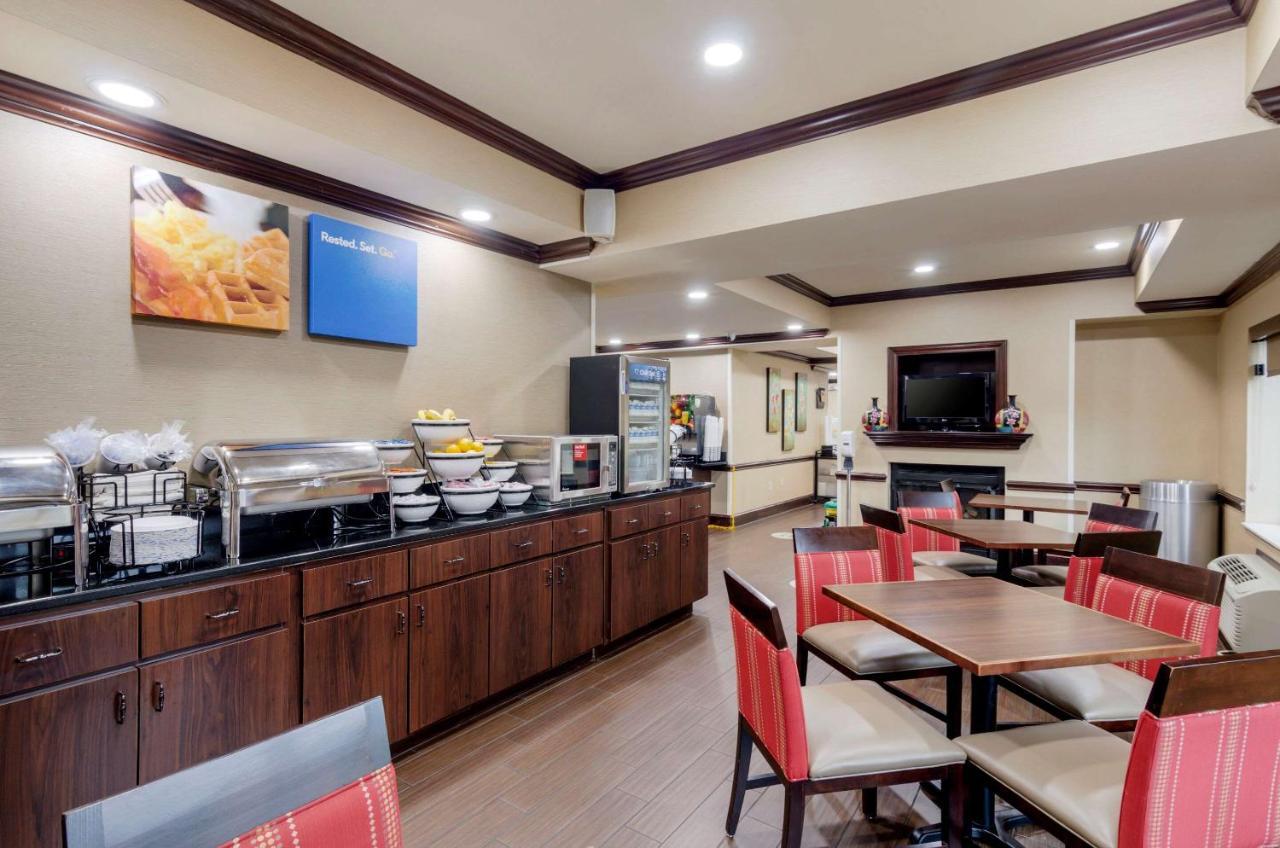 Comfort Inn & Suites Hillsville I-77 Exteriör bild