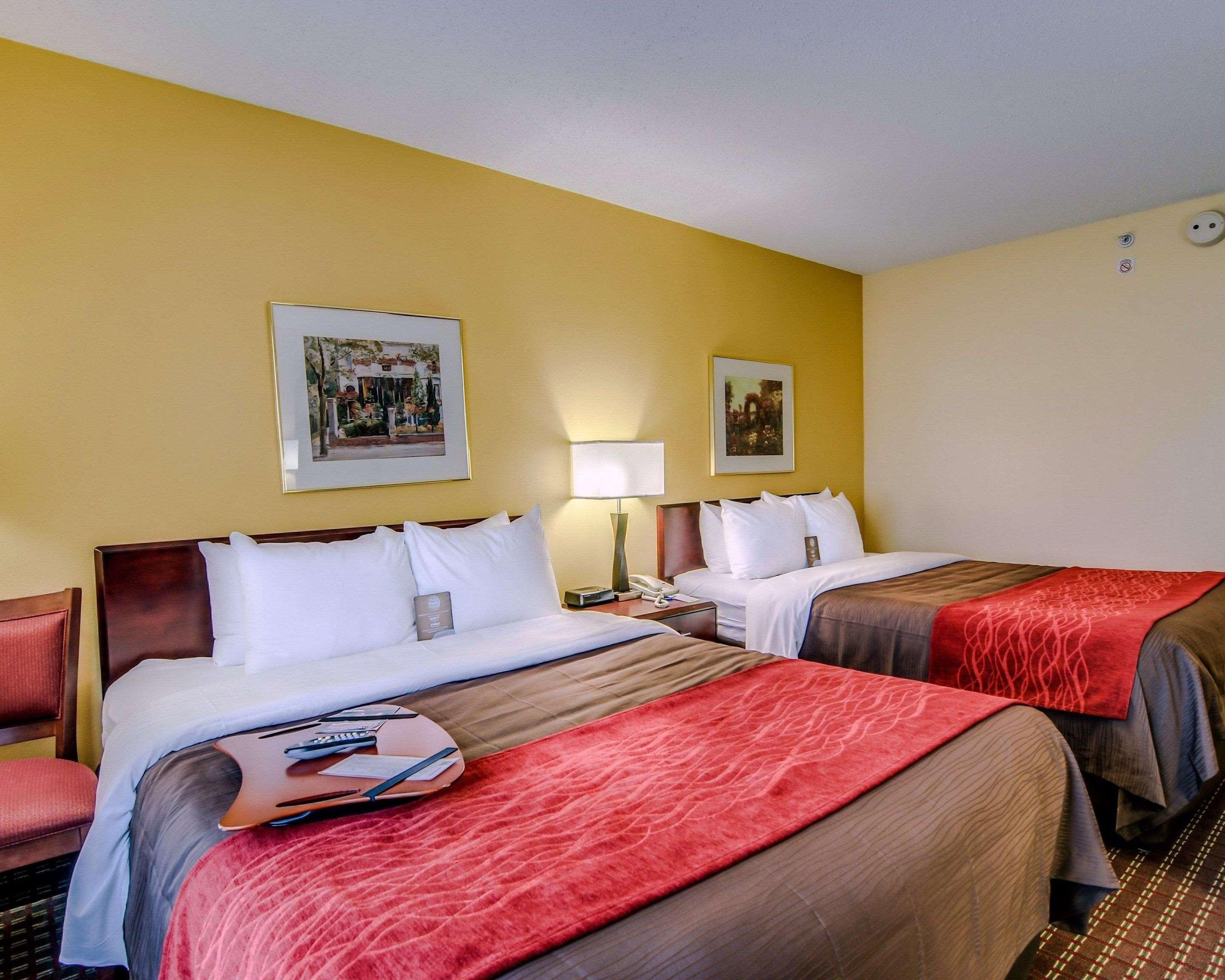 Comfort Inn & Suites Hillsville I-77 Exteriör bild