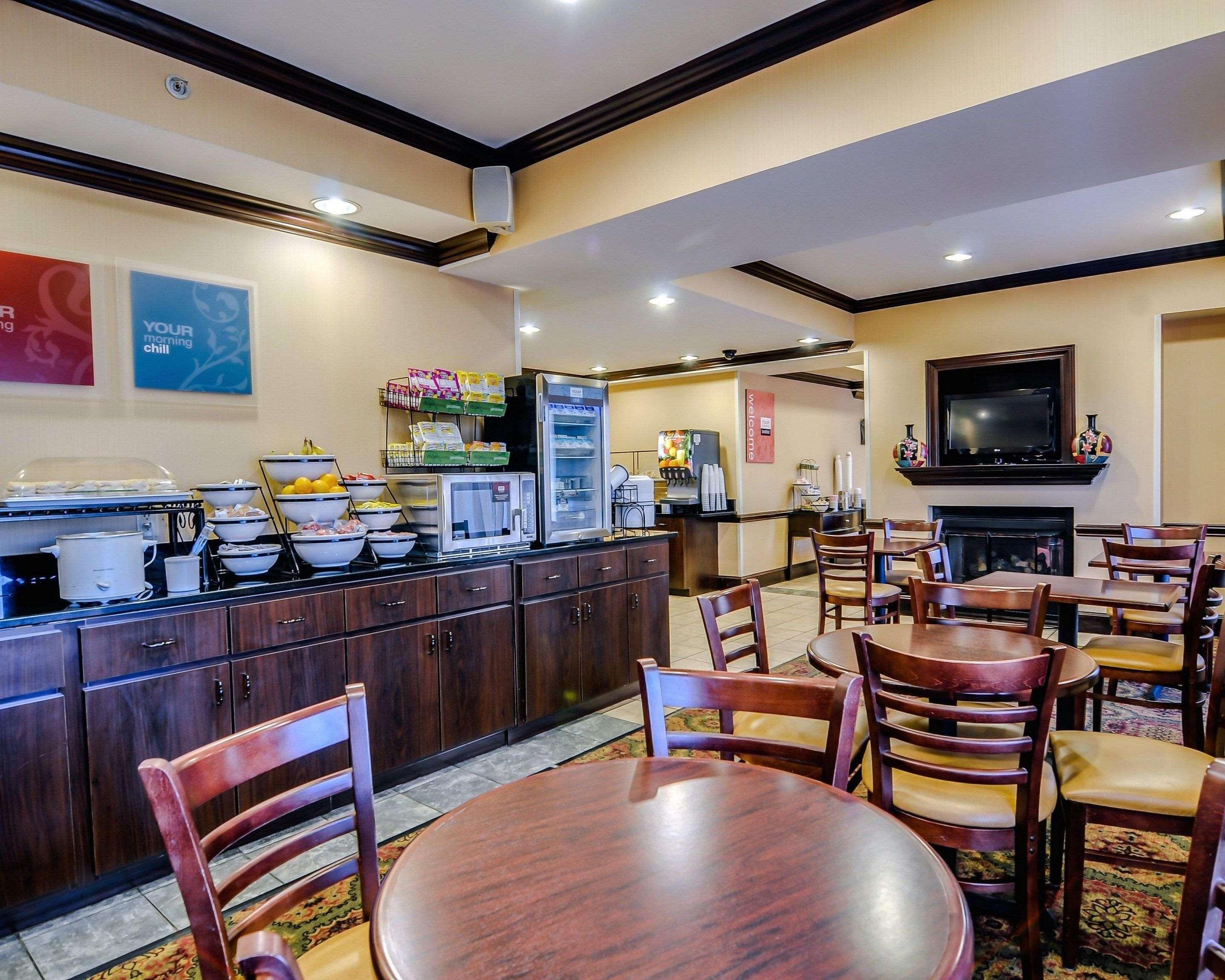Comfort Inn & Suites Hillsville I-77 Exteriör bild