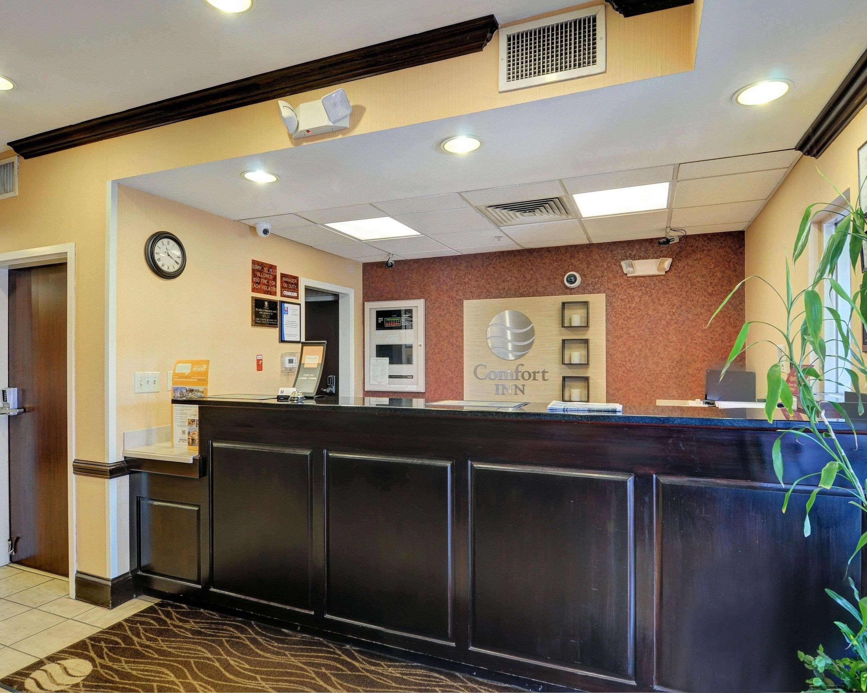 Comfort Inn & Suites Hillsville I-77 Exteriör bild