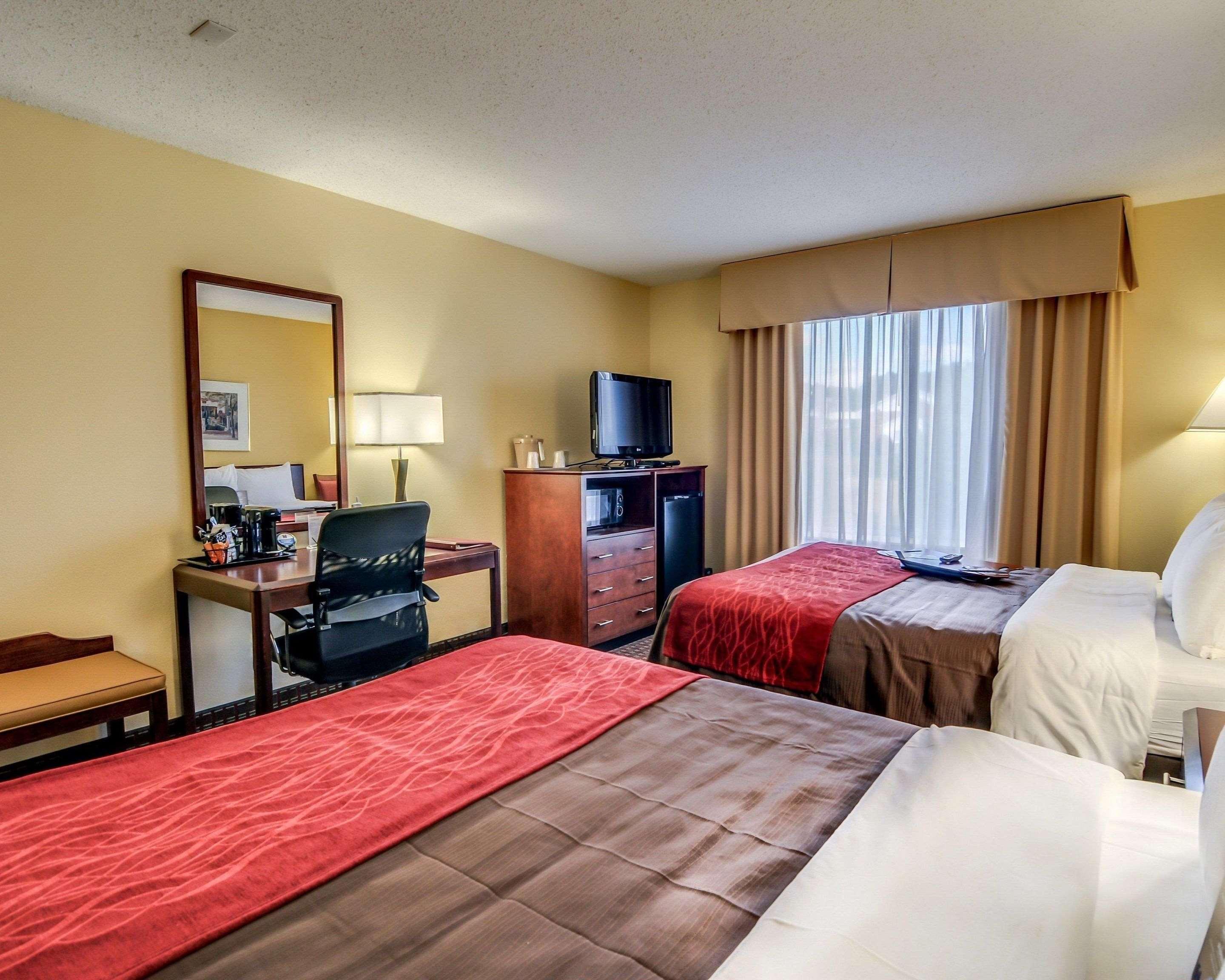 Comfort Inn & Suites Hillsville I-77 Exteriör bild