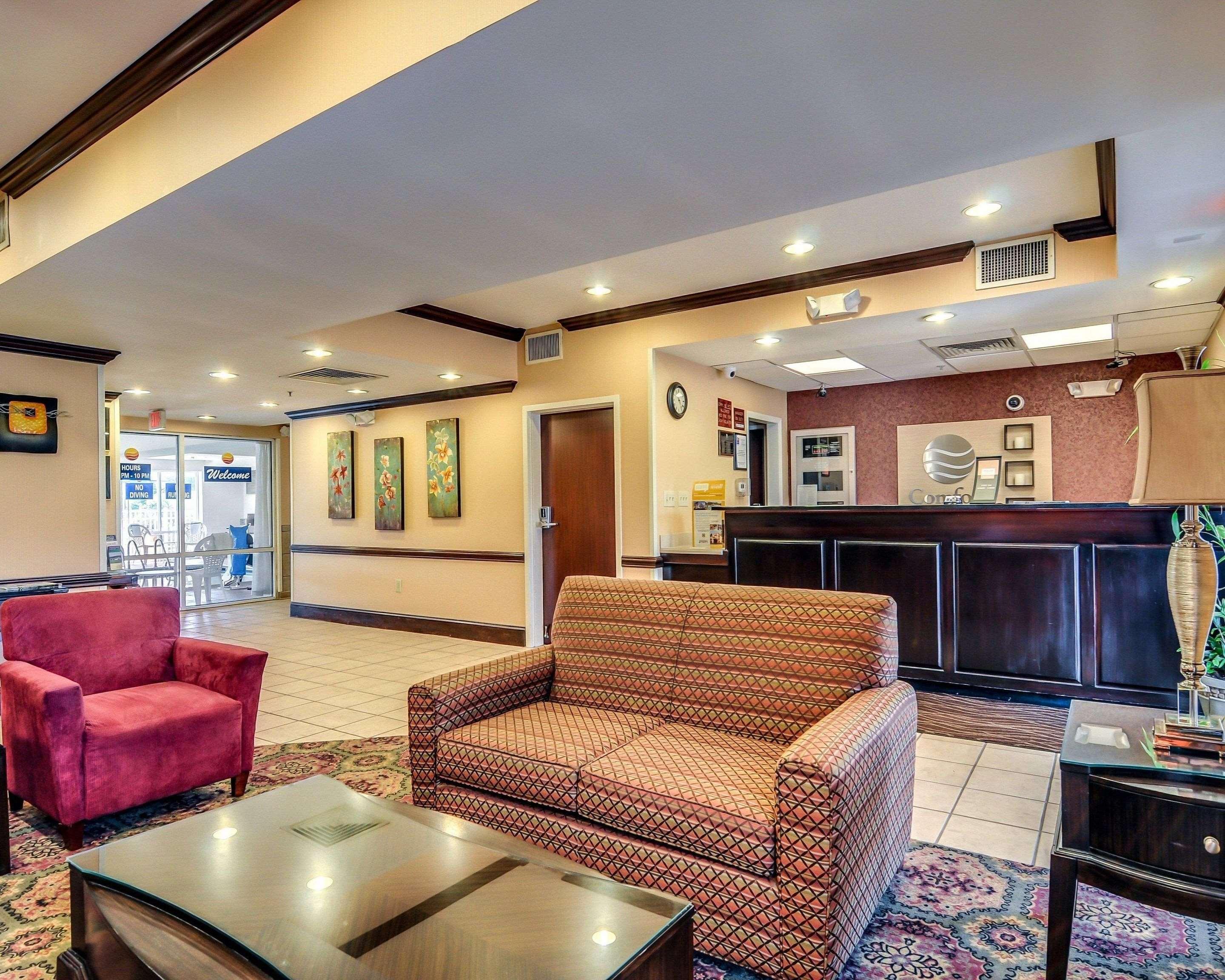 Comfort Inn & Suites Hillsville I-77 Exteriör bild