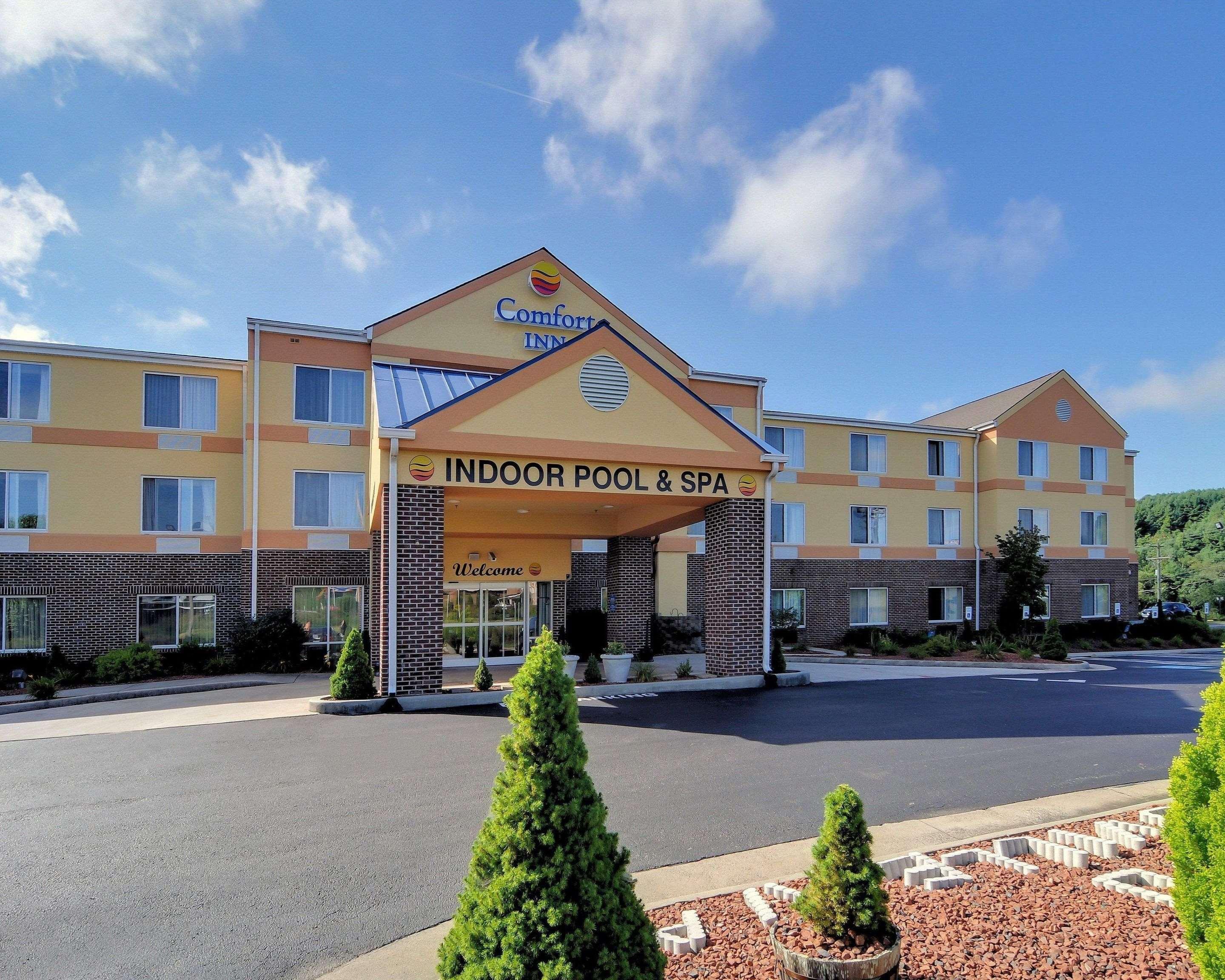 Comfort Inn & Suites Hillsville I-77 Exteriör bild