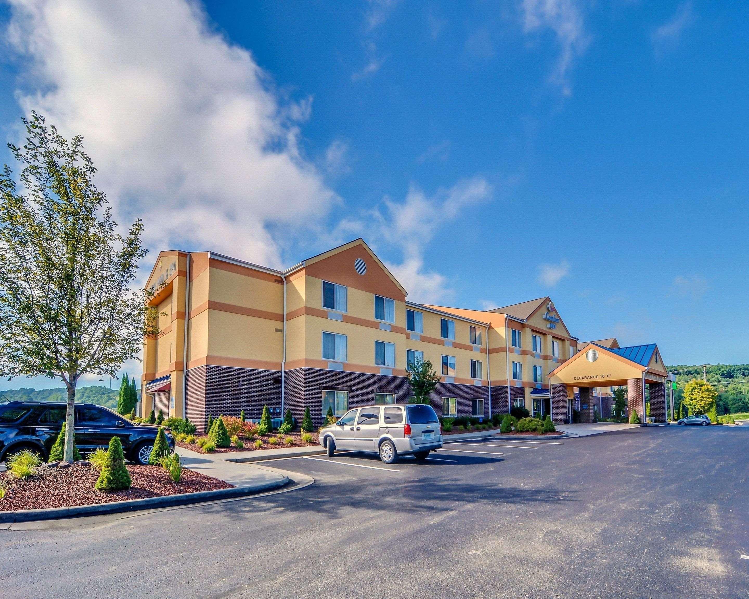 Comfort Inn & Suites Hillsville I-77 Exteriör bild